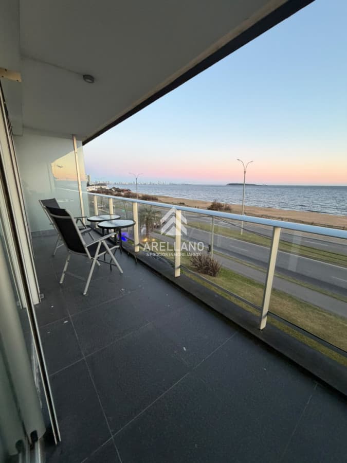 Apartamento ID.6736 - Apartamento 2 habitaciones primera linea mansa - Punta del Este
