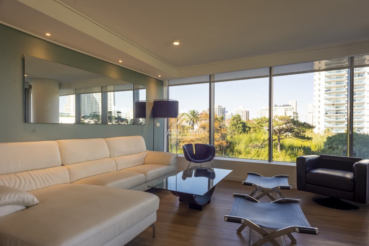Apartamento ID.3258 - Departamento de 3 dormitorios playa mansa - Punta del Este