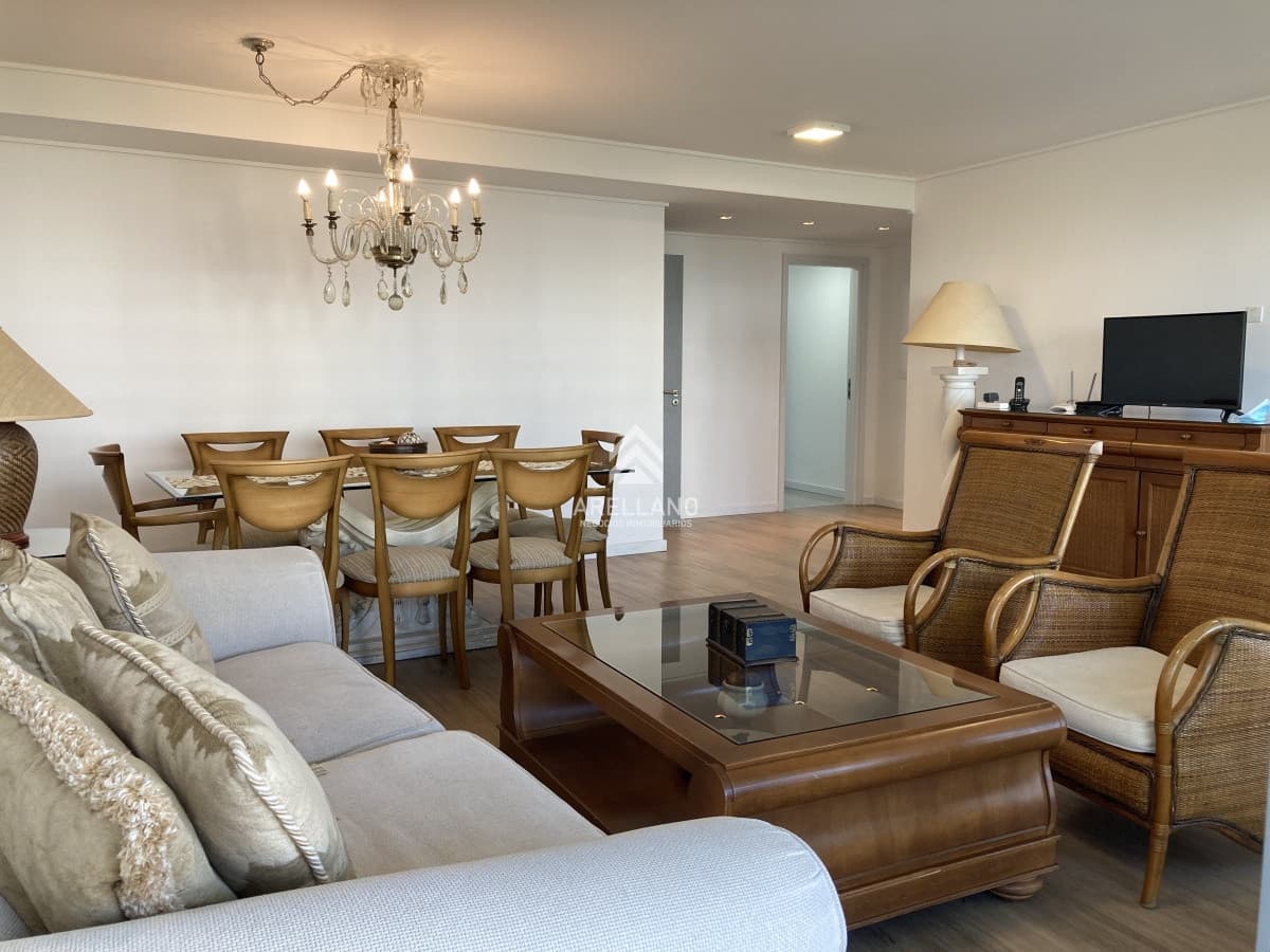 Apartamento ID.14 - departamento de 2 suites 1 toilette con garage en Playa Mansa
