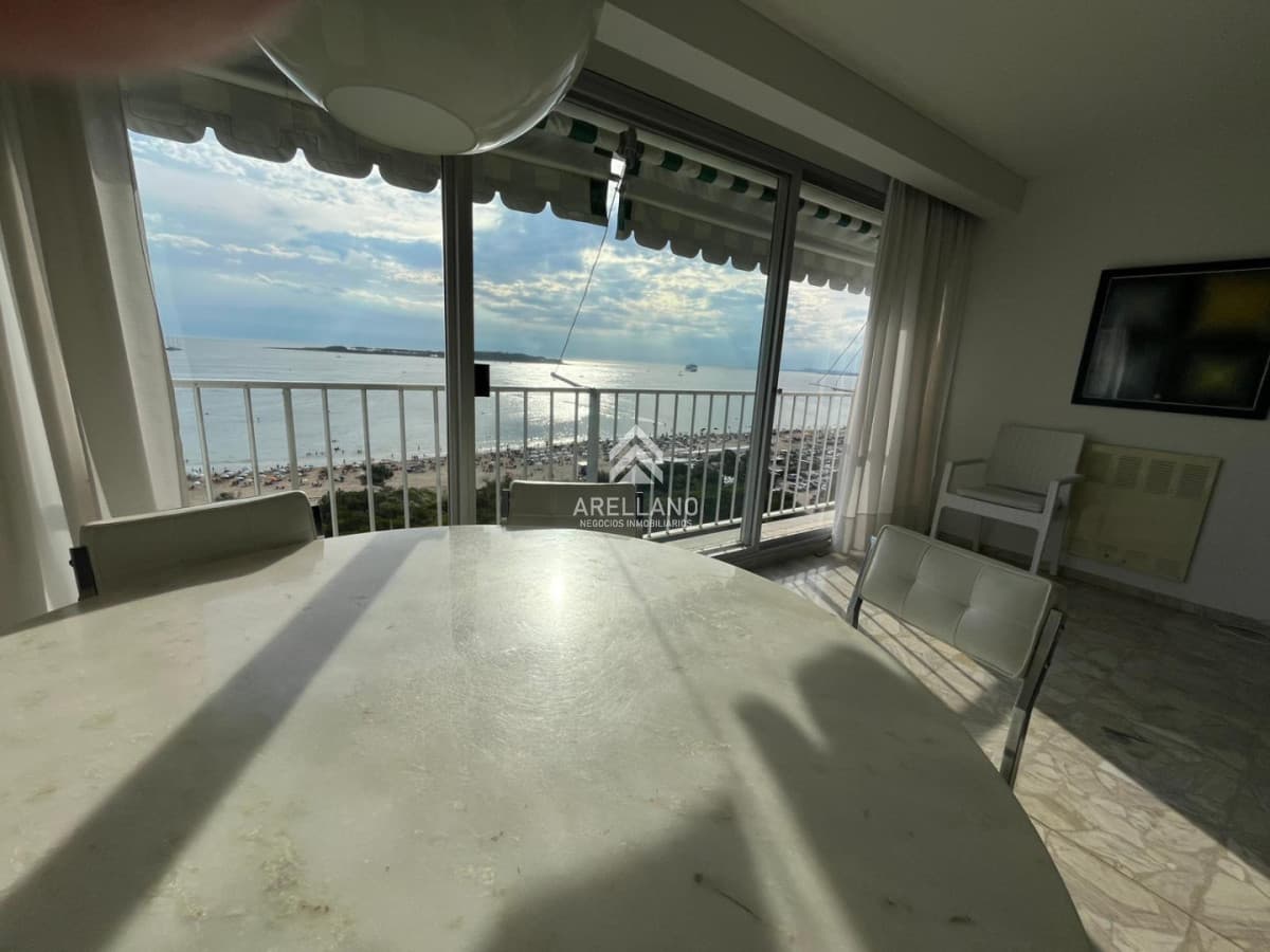 Apartamento ID.6743 - Apartamento 1ra línea de Punta del Este