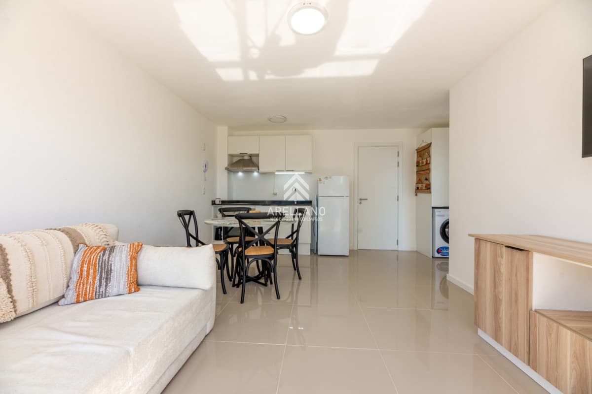 Apartamento ID.5582 - 1 dormitorio con cochera Roosevelt