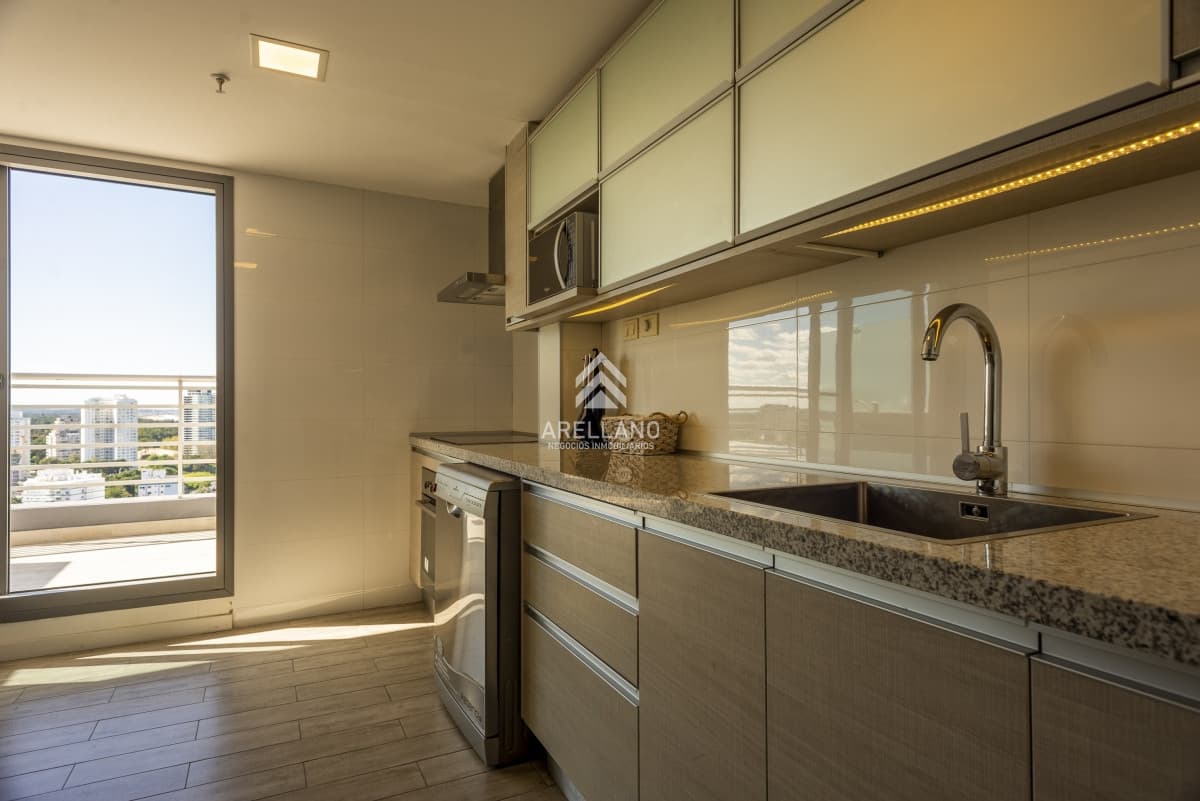 Apartamento ID.3259 - Pent-house 3 dormitorios y dependencia, playa mansa