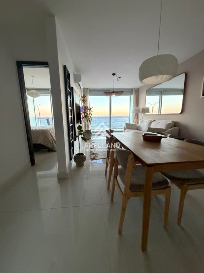Apartamento ID.6736 - Apartamento 2 habitaciones primera linea mansa - Punta del Este