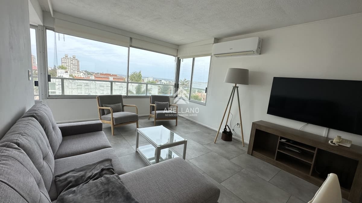 Apartamento ID.2721 - VENTA 2 DORMITORIOS Y DEPENDENCIA - PENINSULA - PUNTA DEL ESTE