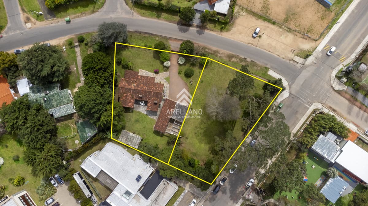 Casa ID.6921 - Venta casa Cantegril para proyecto