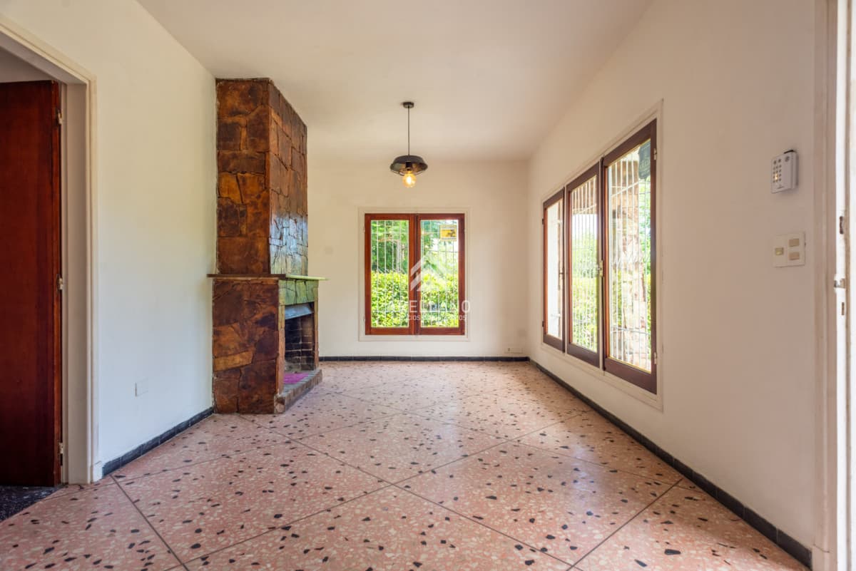Casa ID.5781 - Casa en Pinares 2 dormitorios, solida construccion