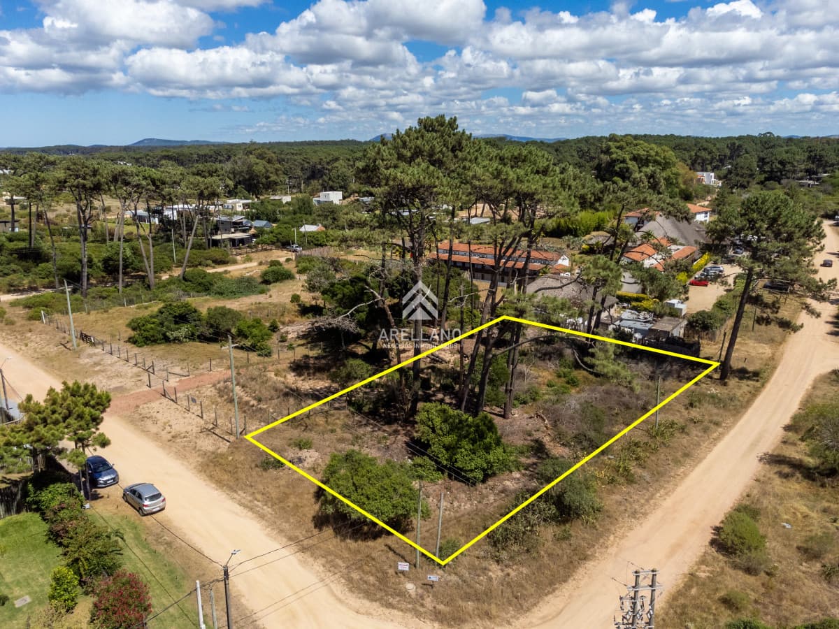Terreno ID.923 - TERRENO EN Tío Tom TOTAL 1000m2