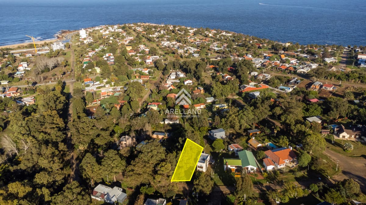 Terreno ID.5051 - Terreno en Punta Fria, Piriapolis 477m2