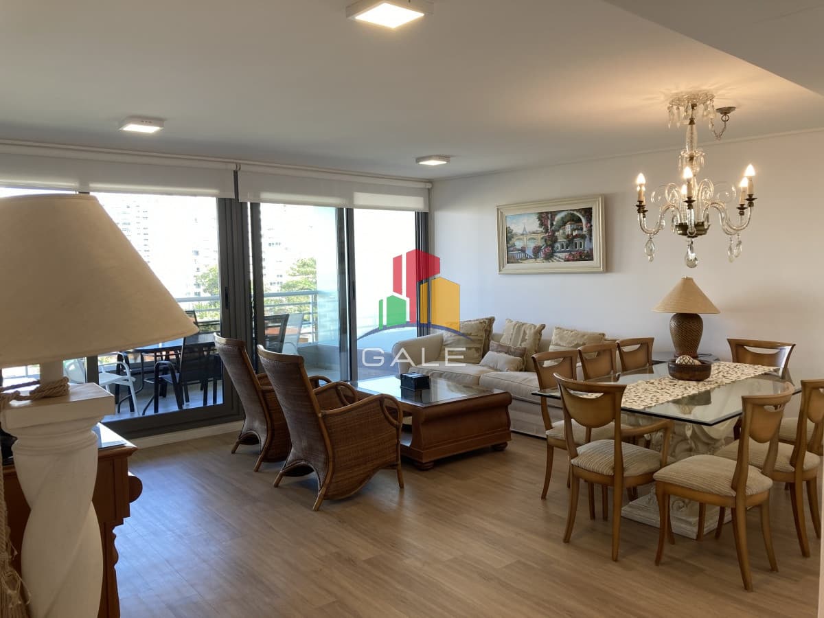 Gale Propiedades & Escribanía Apartamento ID.2250 - departamento de 2 suites 1 toilette con garage en Playa Mansa