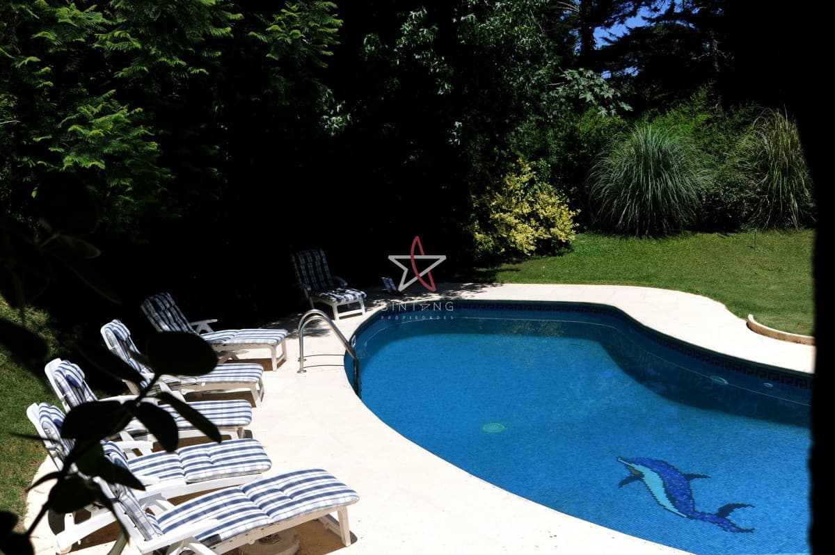 Casa en Punta del Este, Lugano - Bintang Propiedades