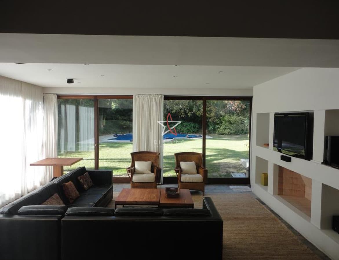 Casa en Punta del Este, Lugano - Bintang Propiedades