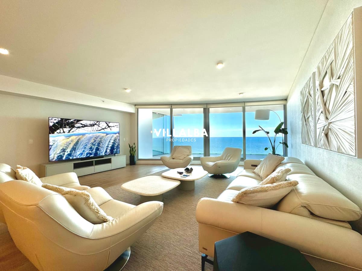 LUXURY LIFESTYLE