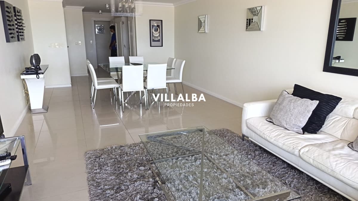 Apartamento en Punta del Este, Brava