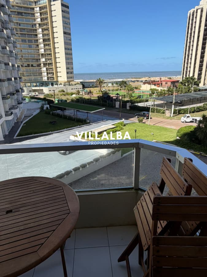 Apartamento , Torre Marina .2 dormitorios mas dependencia