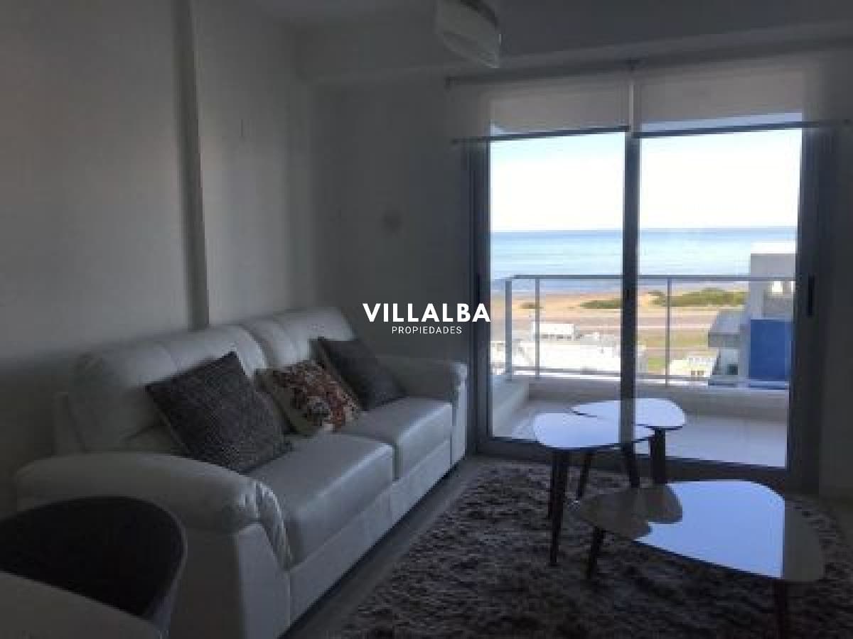Oportunidad en venta! Vista espectacular al mar!