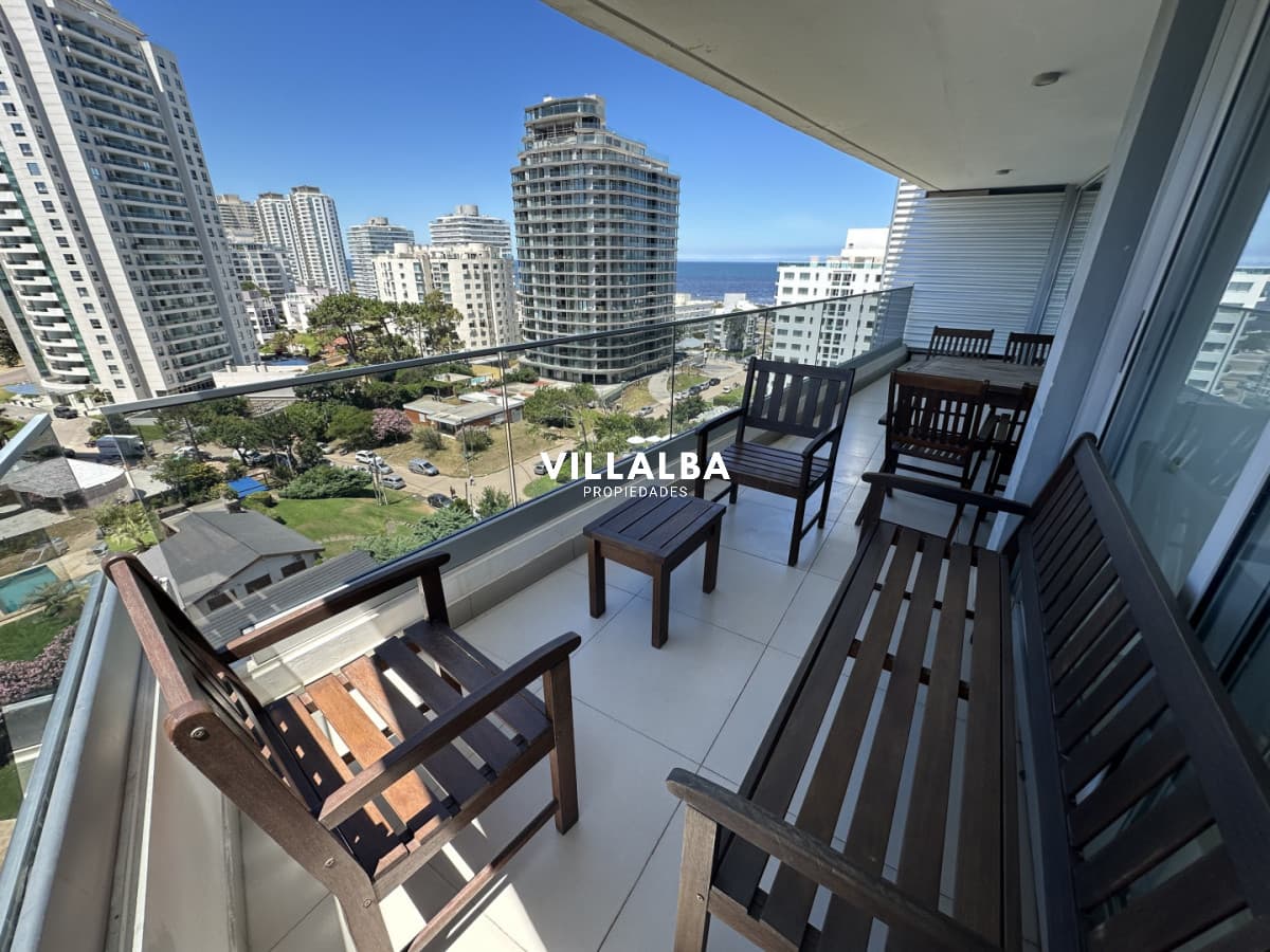 Impecable apartamento de 3 dormitorios en venta.