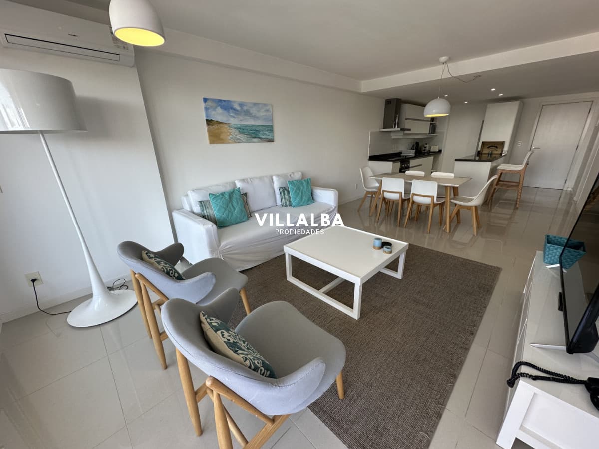 Impecable apartamento de 3 dormitorios en venta.