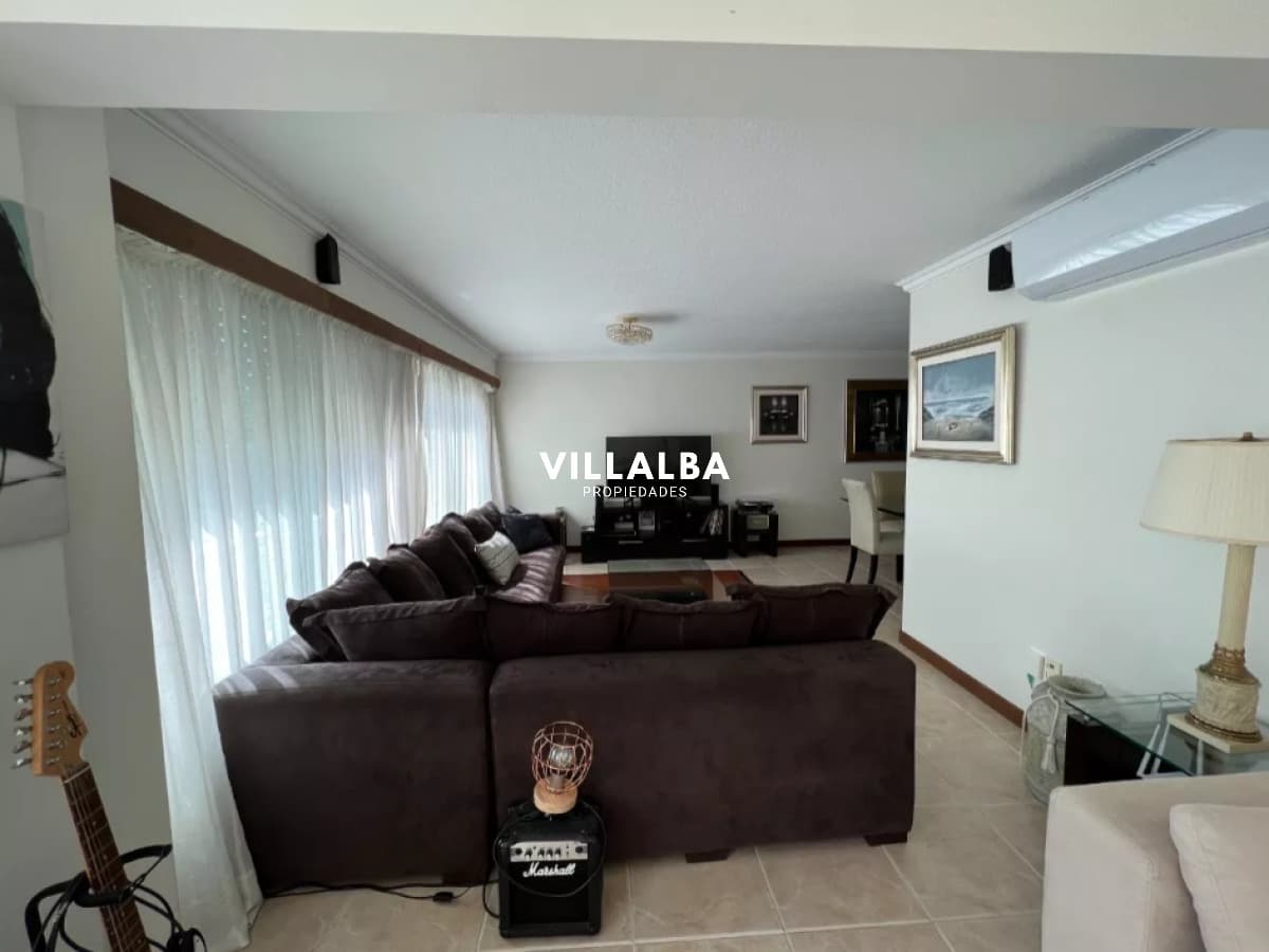 Excelente apartamento de 3 Dormitorios frente al mar, Playa Mansa