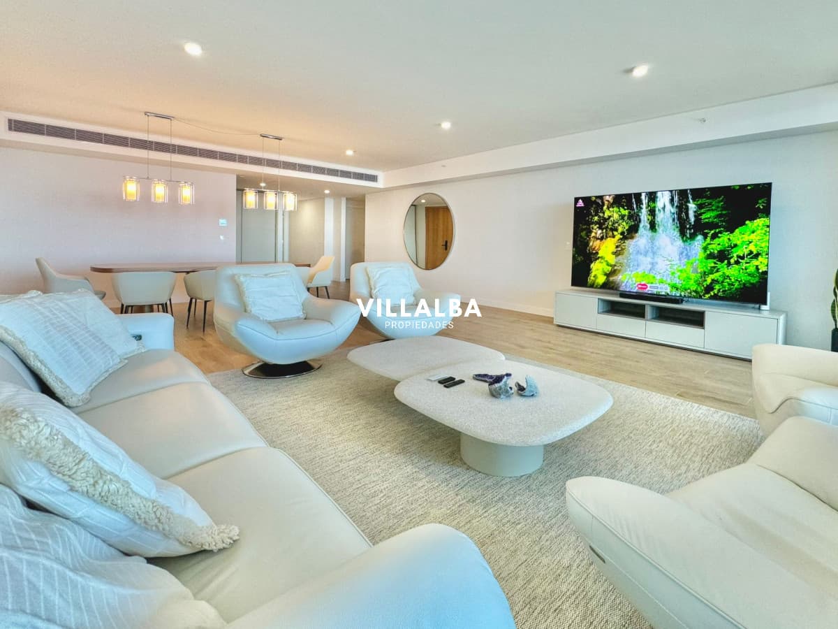 LUXURY LIFESTYLE