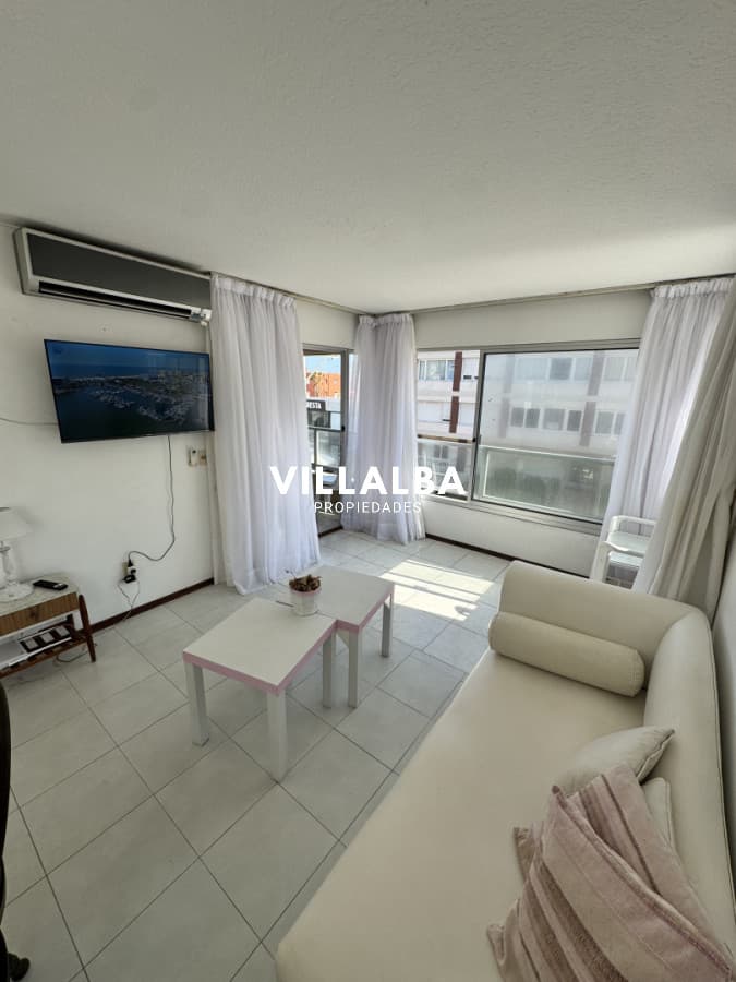 Península 2 dormitorios con terraza, cerca del puerto