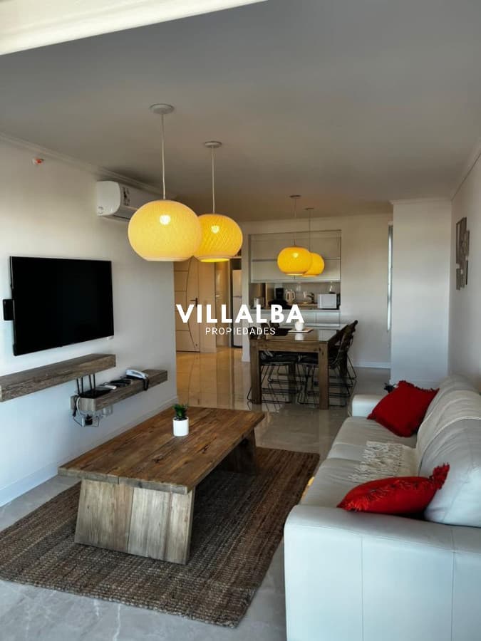 Apartamento 2 dormitorios 2 baños en torre de categoria