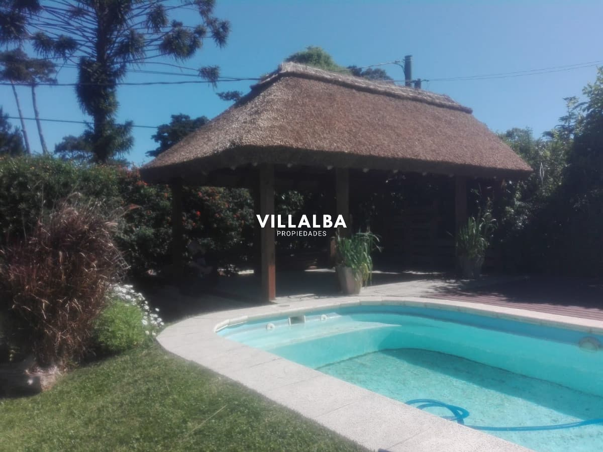 Venta casa de 6 dormitorios en  Punta del Este