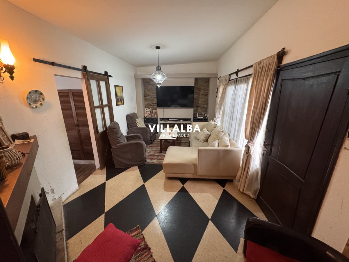 Casa con renta en zona céntrica de Maldonado Ideal para inversión o vivienda