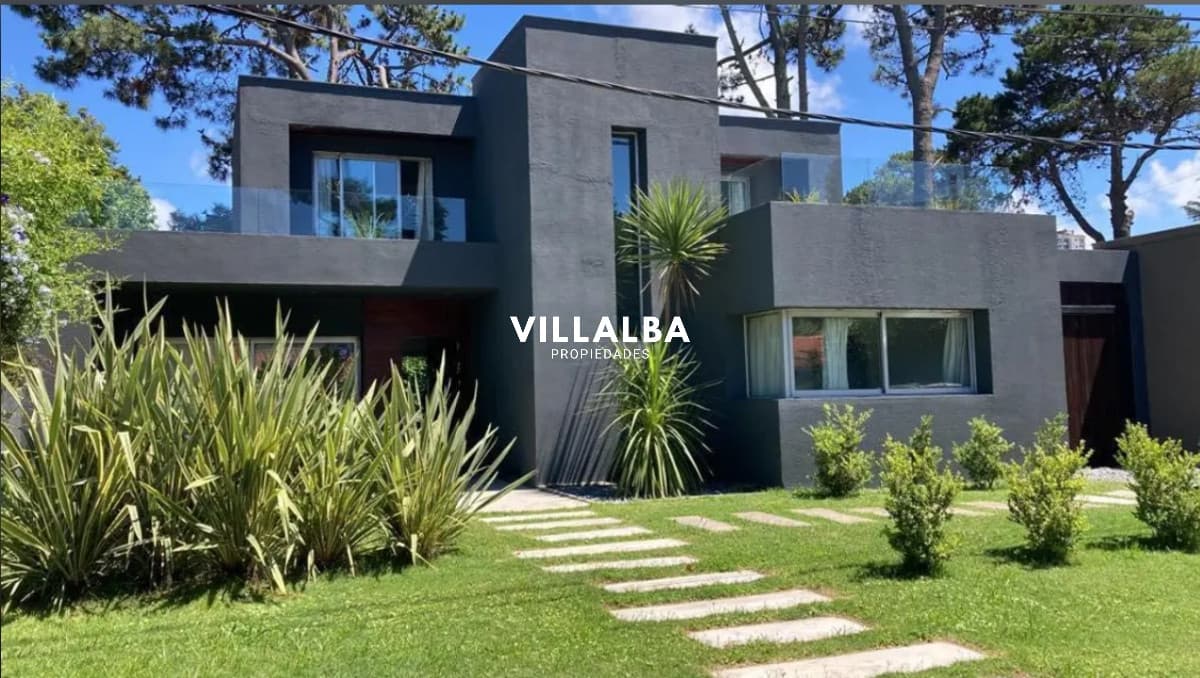 Oportunidad en venta - Playa mansa! 3 dormitorios