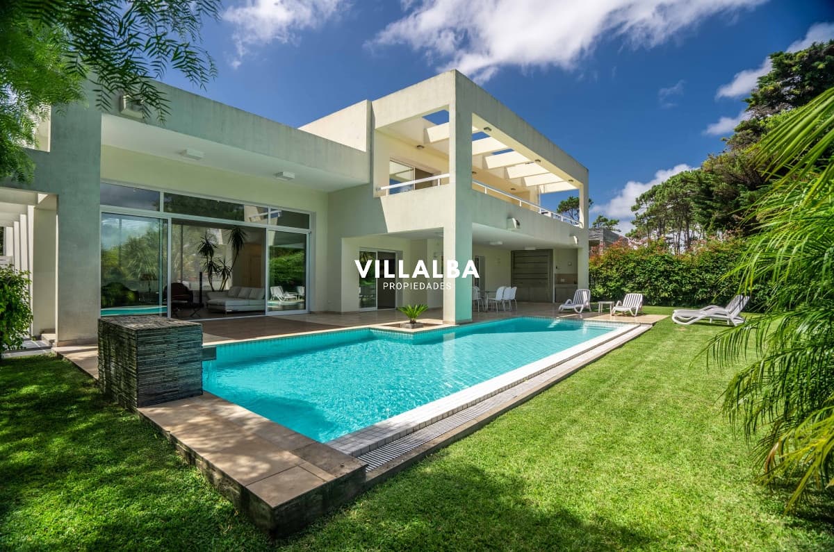 Importante casa a estrenar en Boulevard Park