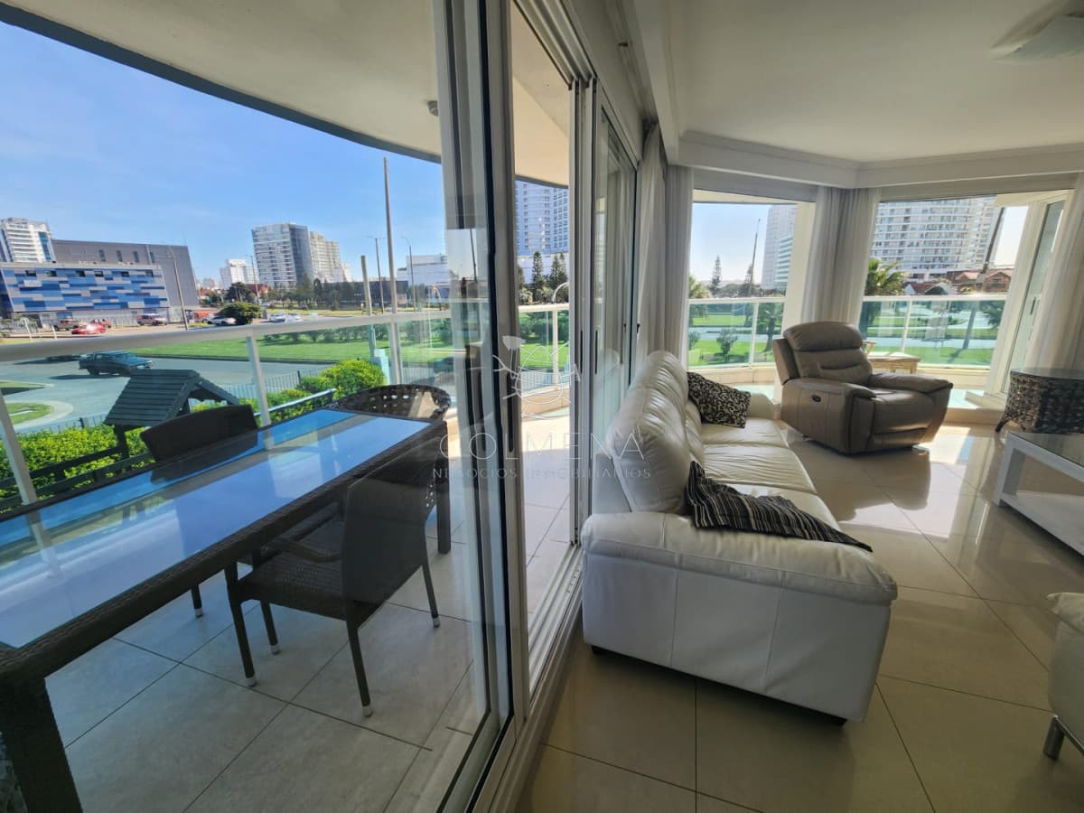 Apartamento en Punta del Este, Mansa