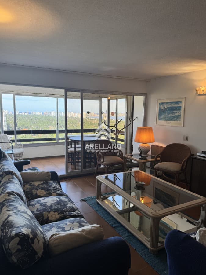 Apartamento ID.5756 - Piso alto, vista al mar - 3 dormitorios