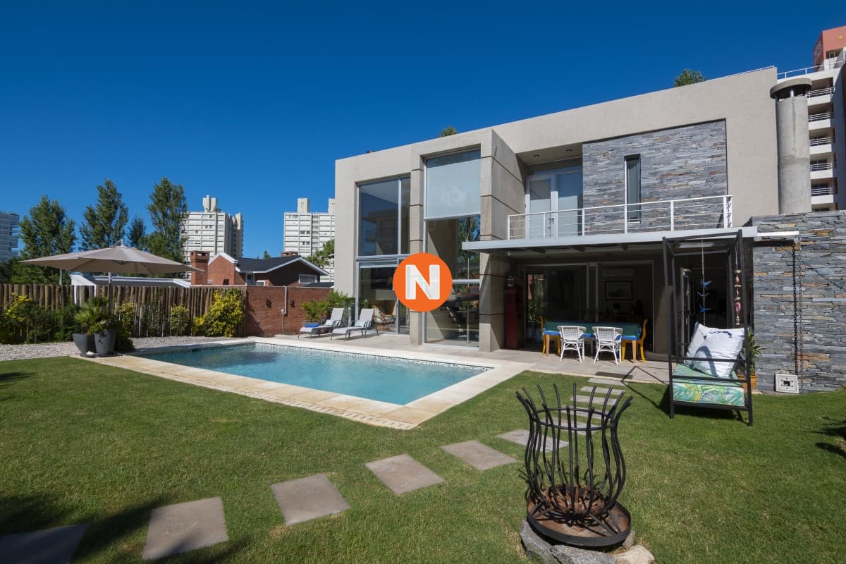 Casa en Venta Moderna de construccion tradicional, cerca del ...