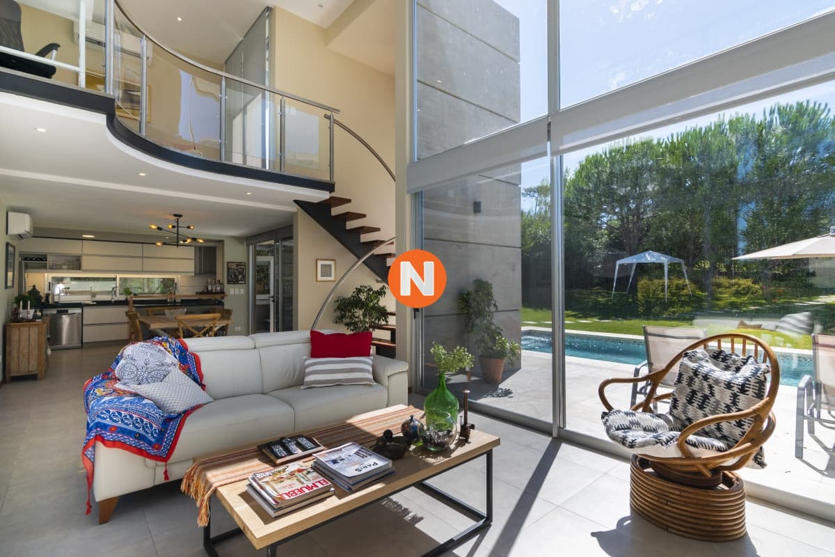 Casa en Venta Moderna de construccion tradicional, cerca del ...