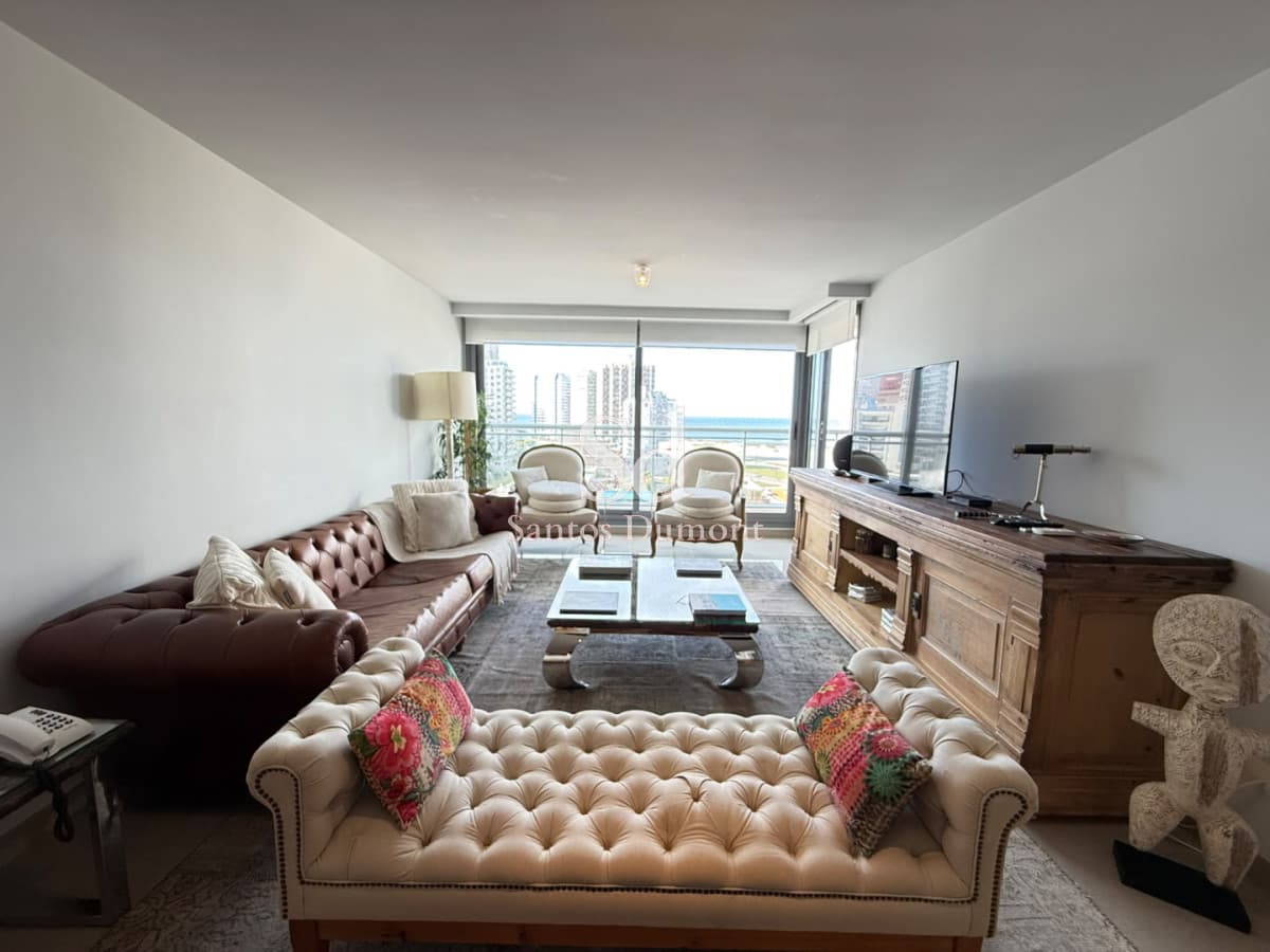 EN VENTA - 3 Dormitorios con Vista la Mar, Punta del Este