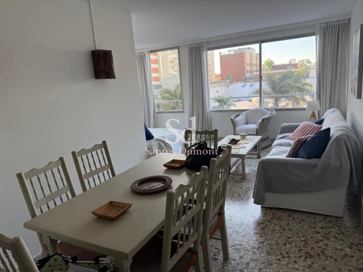 Apartamento en venta Punta del Este, Península, 2 dormitorios con cochera