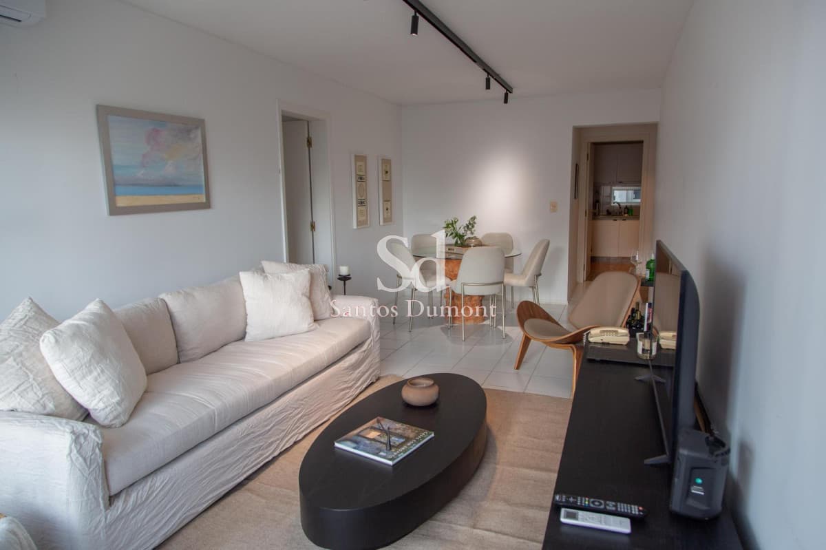 Apartamento en venta, 2 dormitorios y servicio en Playa Brava