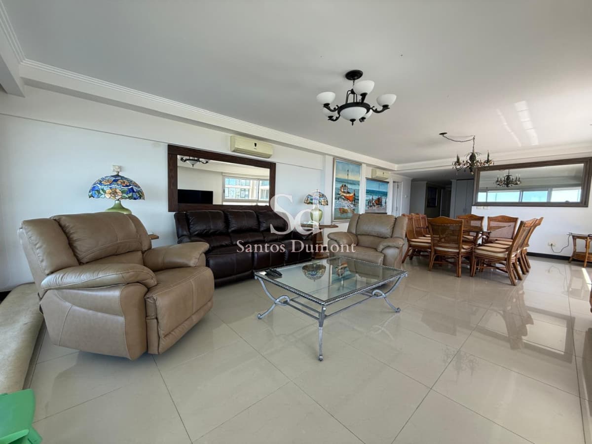 Venta Apartamento 3 dormitorios + servicio Punta del Este