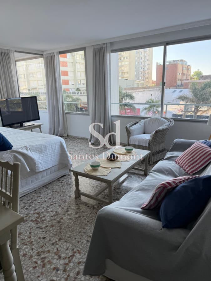 Apartamento en venta Punta del Este, Península, 2 dormitorios con cochera