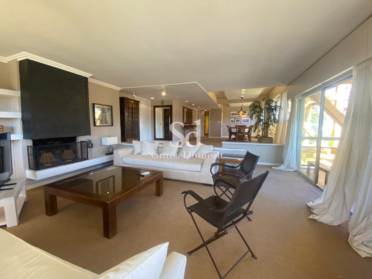 Venta Apartamento 3 dormitorios Península Punta del Este