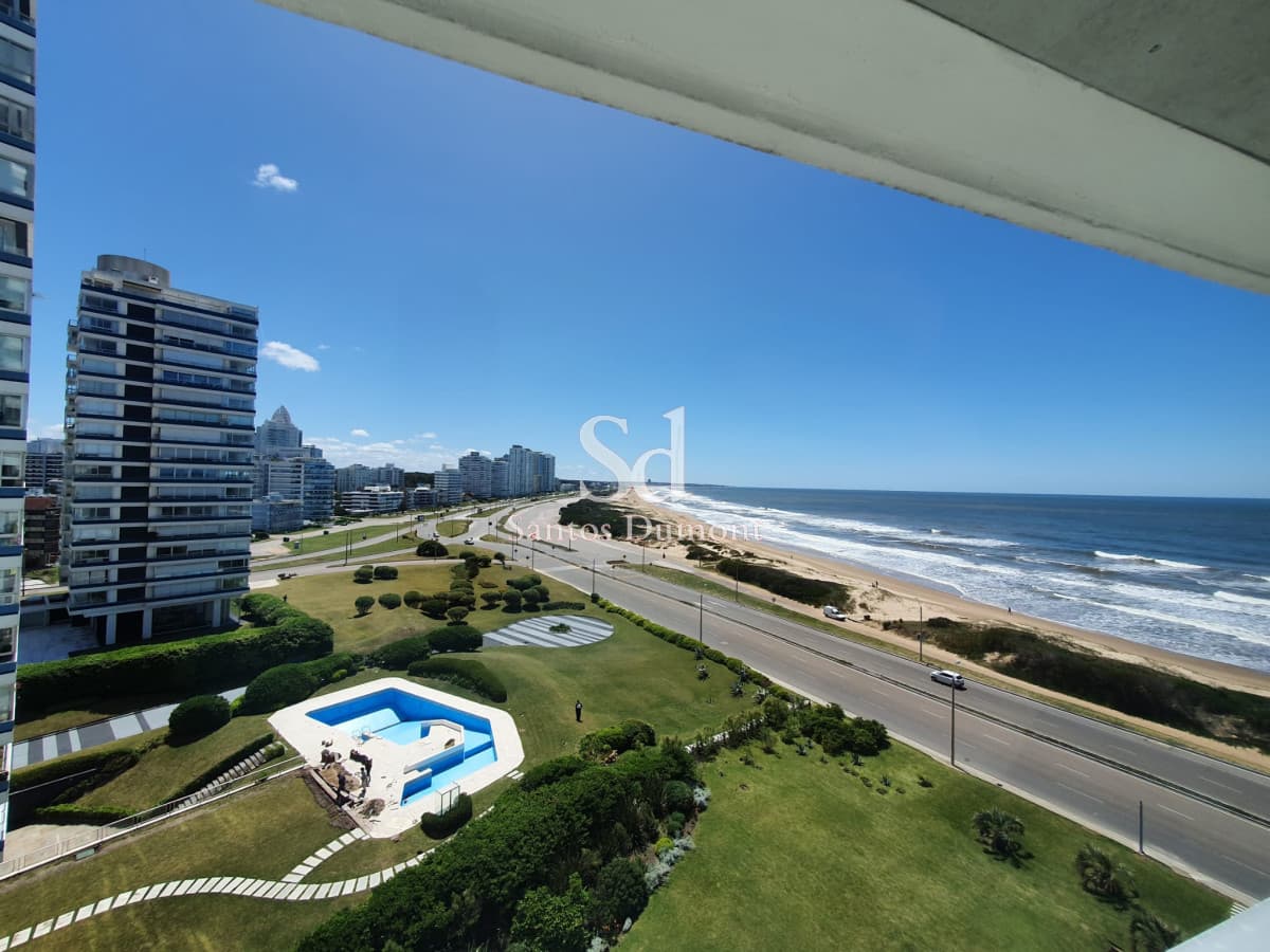EN VENTA Apartamento 3 dormitorios Primera Fila, Vista el Mar