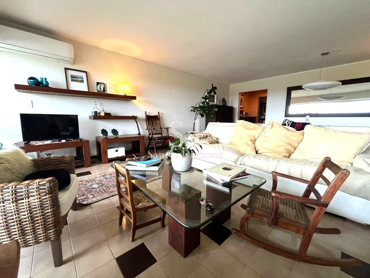 VENTA - EXCELENTE UBICACION