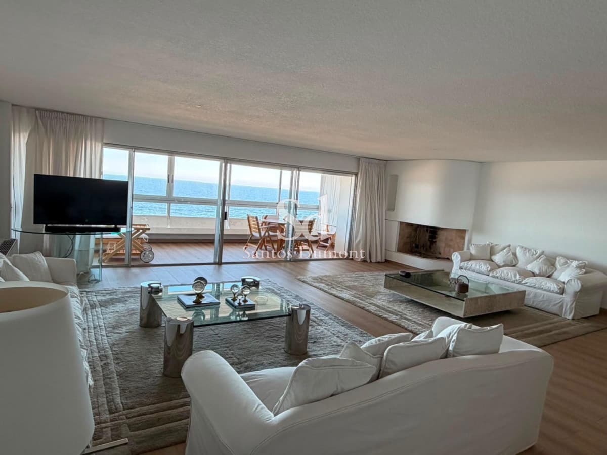 EN VENTA Apartamento 3 dormitorios Primera Fila, Vista el Mar