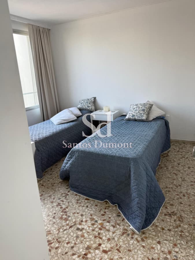 Apartamento en venta Punta del Este, Península, 2 dormitorios con cochera