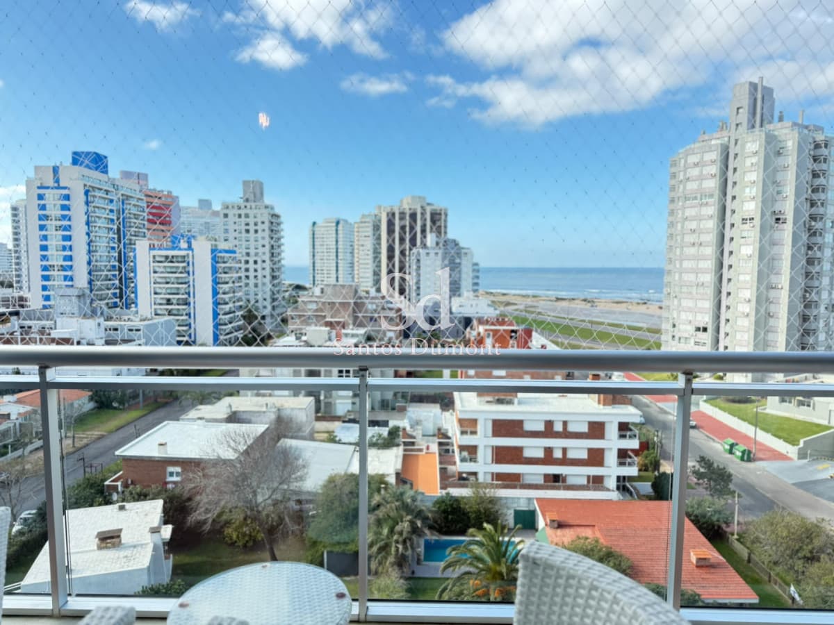 EN VENTA - 3 Dormitorios con Vista la Mar, Punta del Este