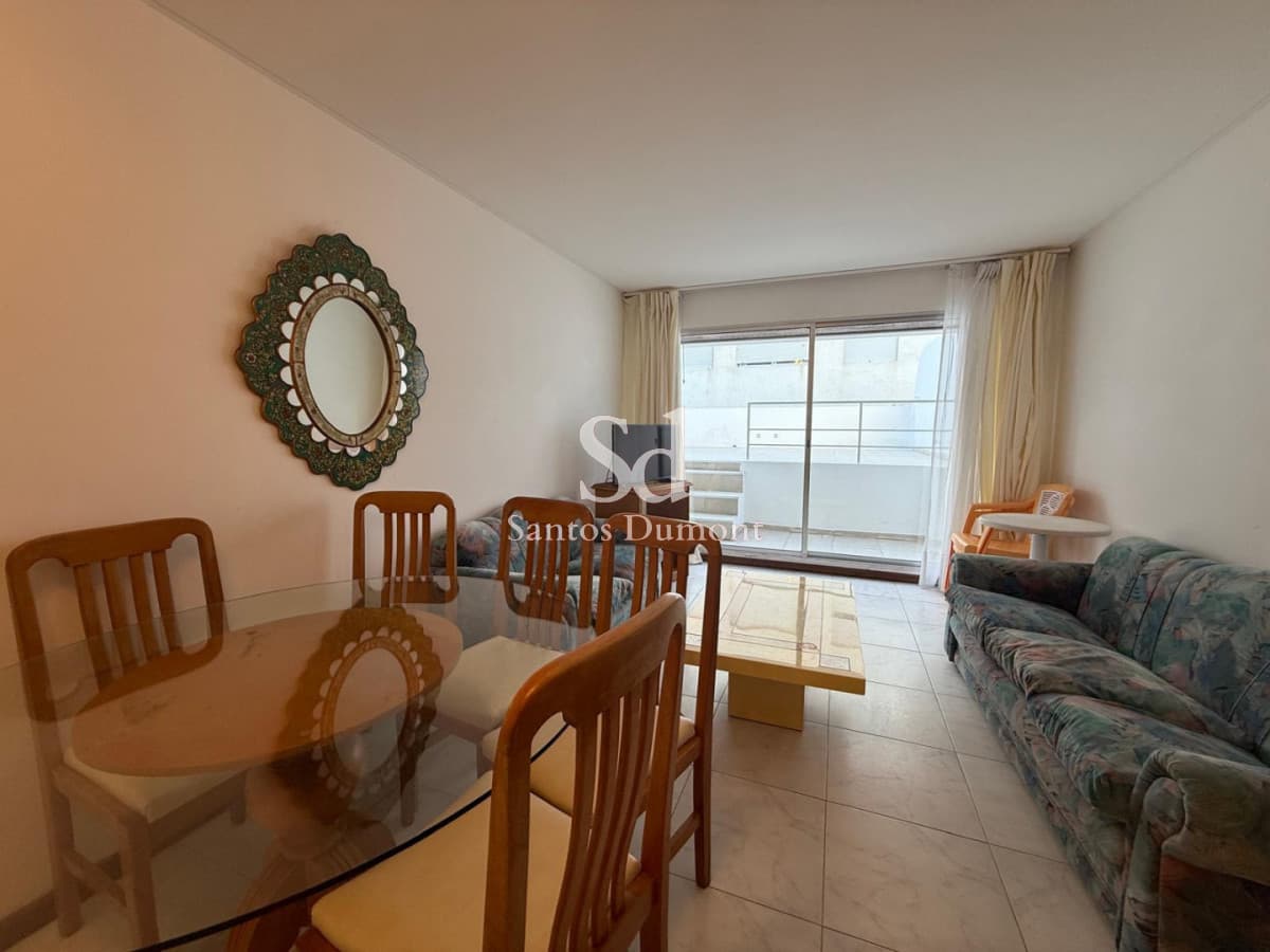 Apartamento en venta 1 dormitorio y medio, gran terraza