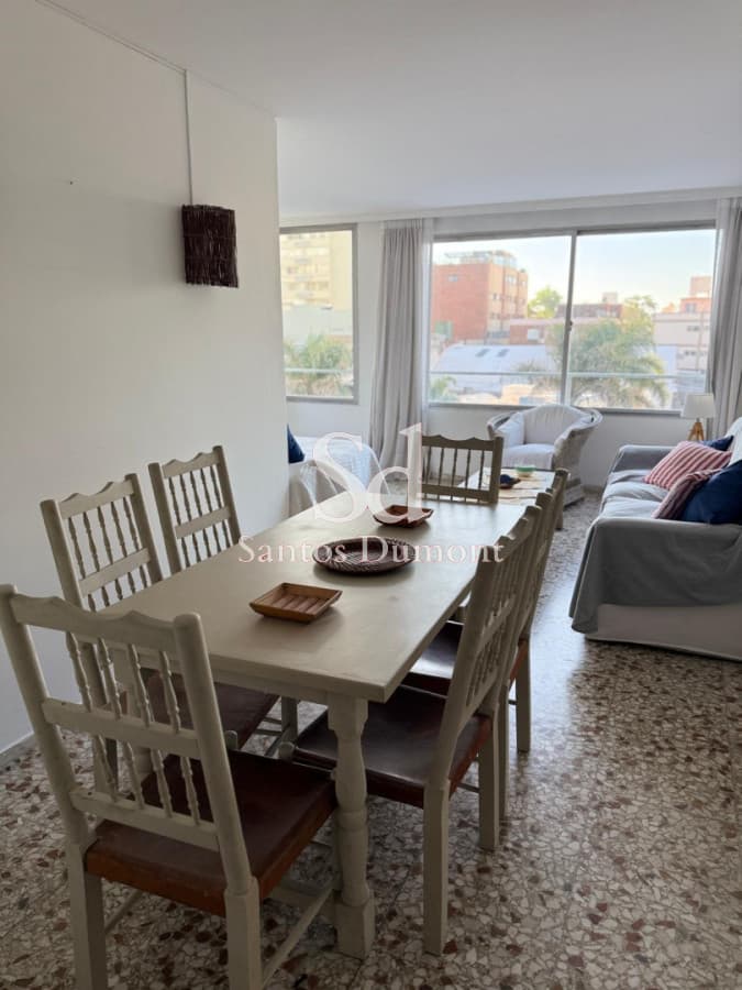 Apartamento en venta Punta del Este, Península, 2 dormitorios con cochera