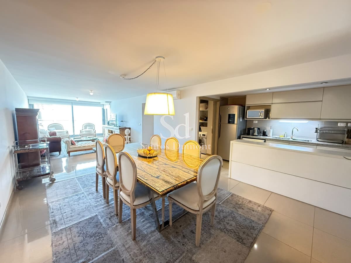 EN VENTA - 3 Dormitorios con Vista la Mar, Punta del Este