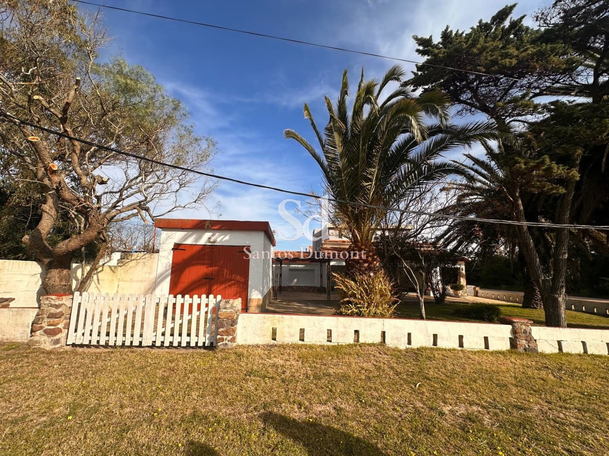 VENTA - A METROS DEL MAR