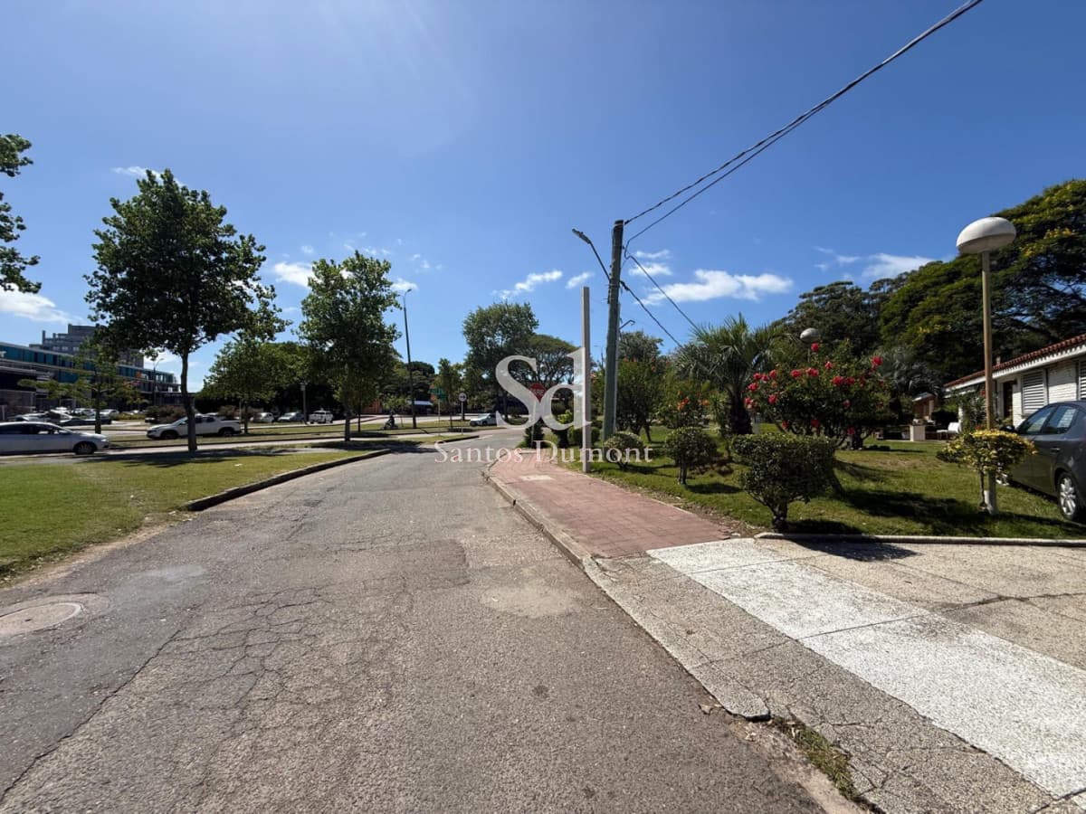 Venta Casa Punta del Este Av. Roosevelt