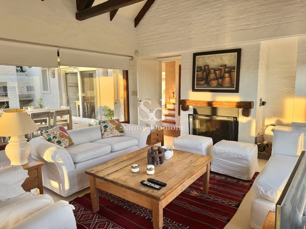 Casa en La Barra, Montoya